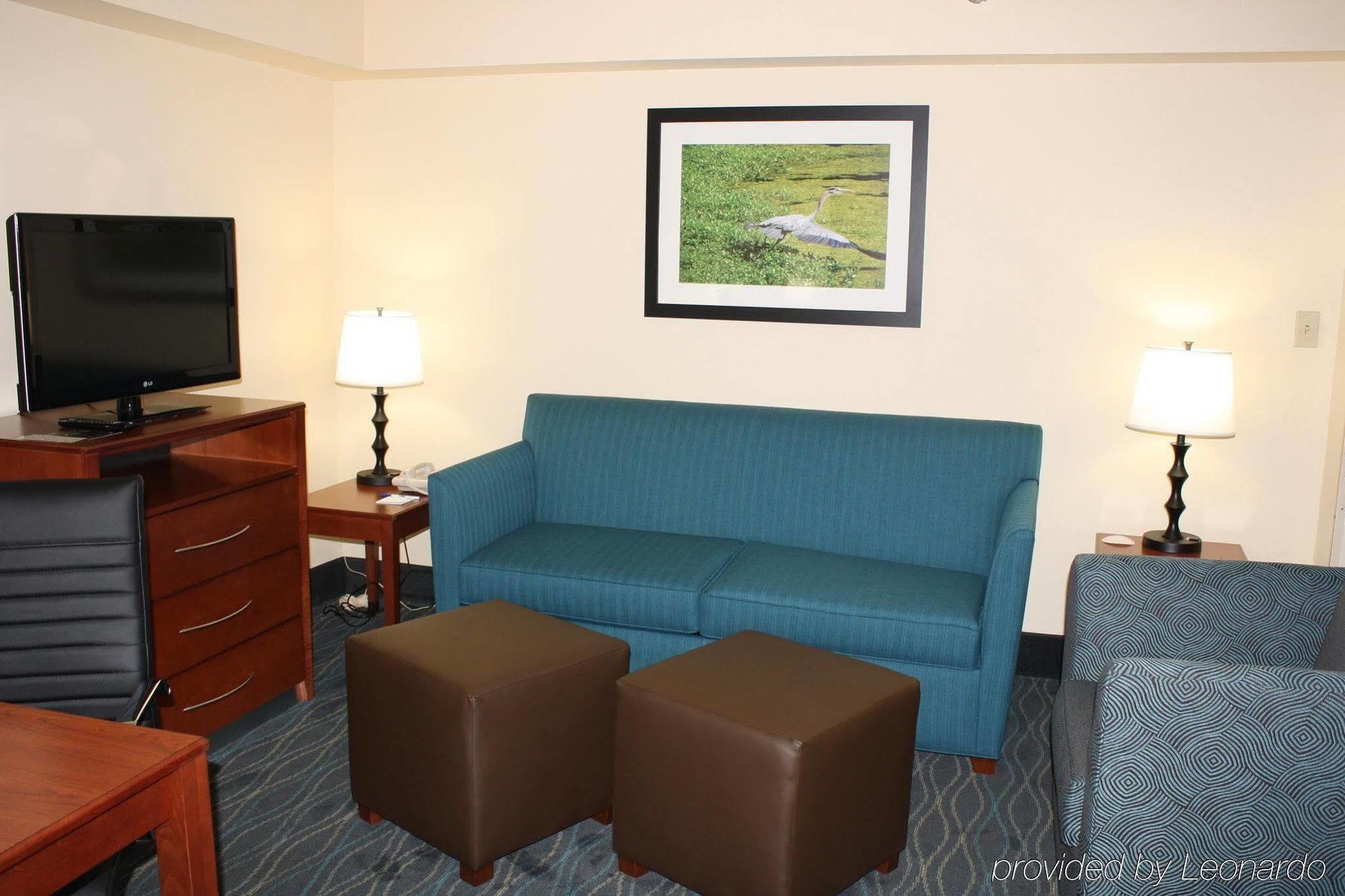 Holiday Inn Express & Suites Wilmington-University Center By Ihg Exterior foto