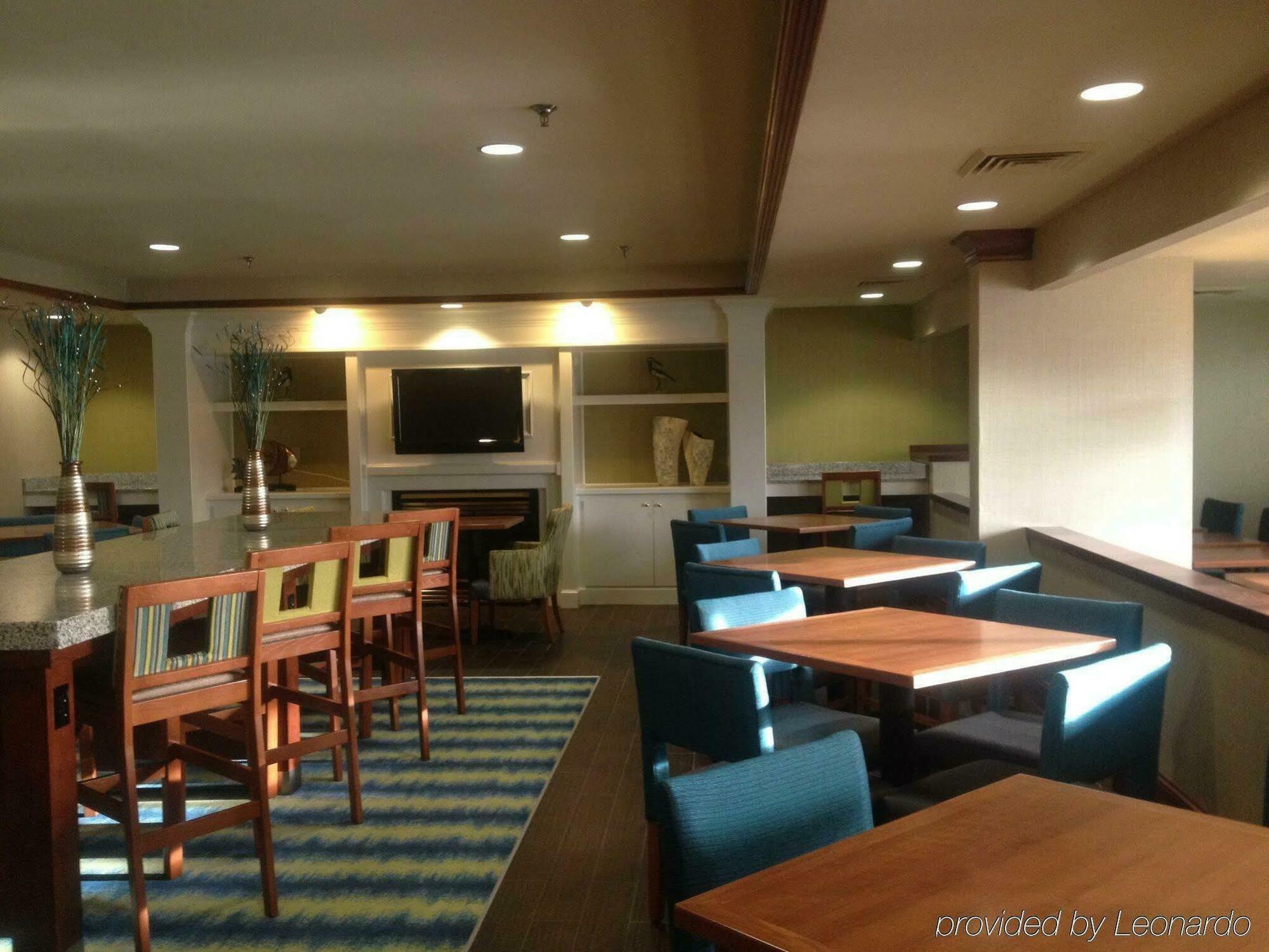 Holiday Inn Express & Suites Wilmington-University Center By Ihg Exterior foto